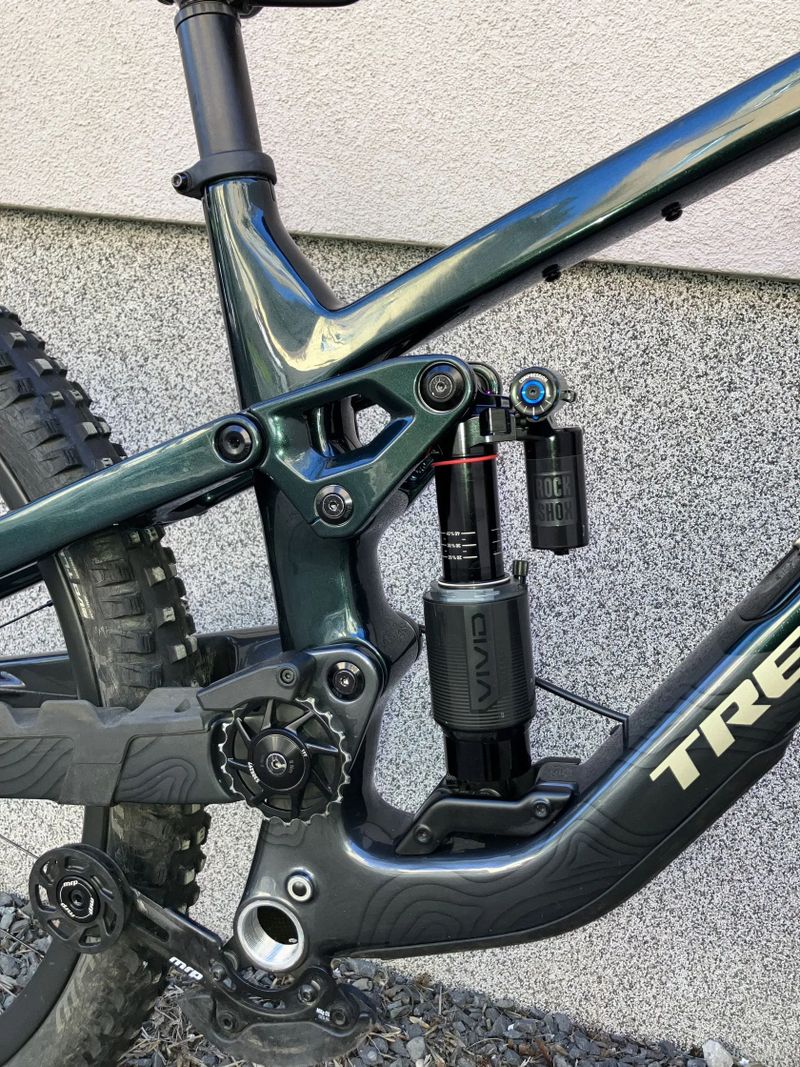 Trek Slash 9.8 GX AxS T-Type tuning stavba