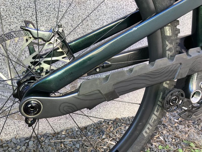 Trek Slash 9.8 GX AxS T-Type tuning stavba