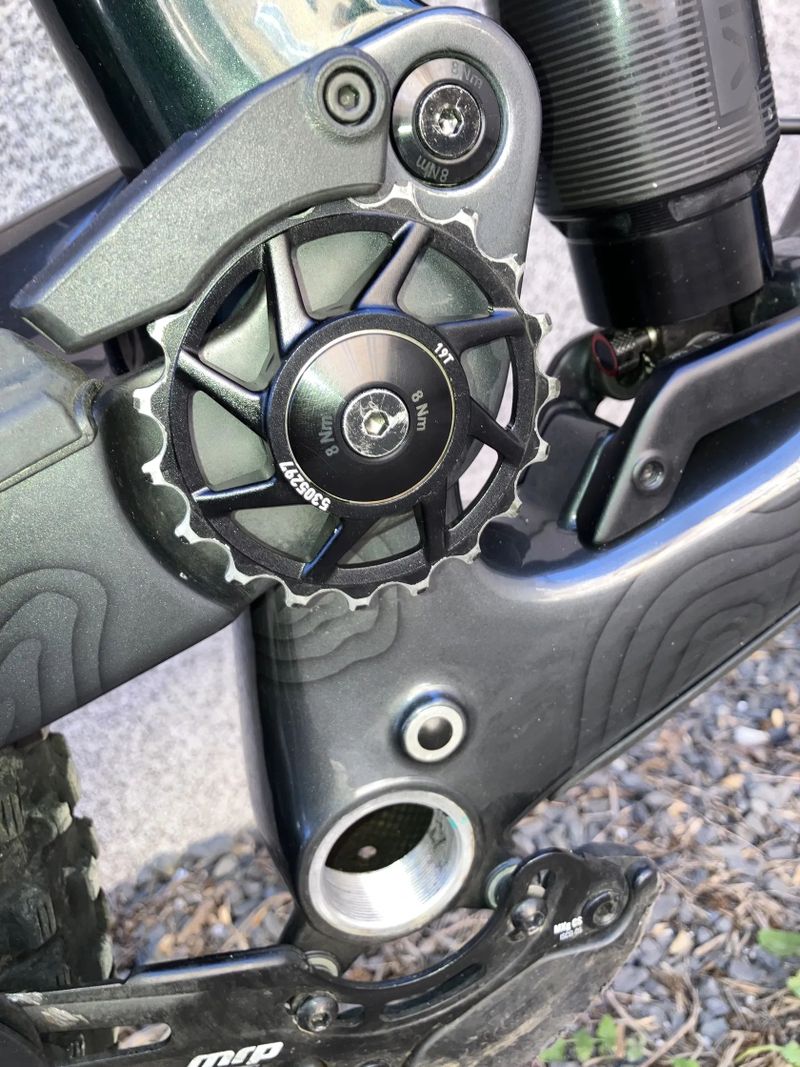 Trek Slash 9.8 GX AxS T-Type tuning stavba