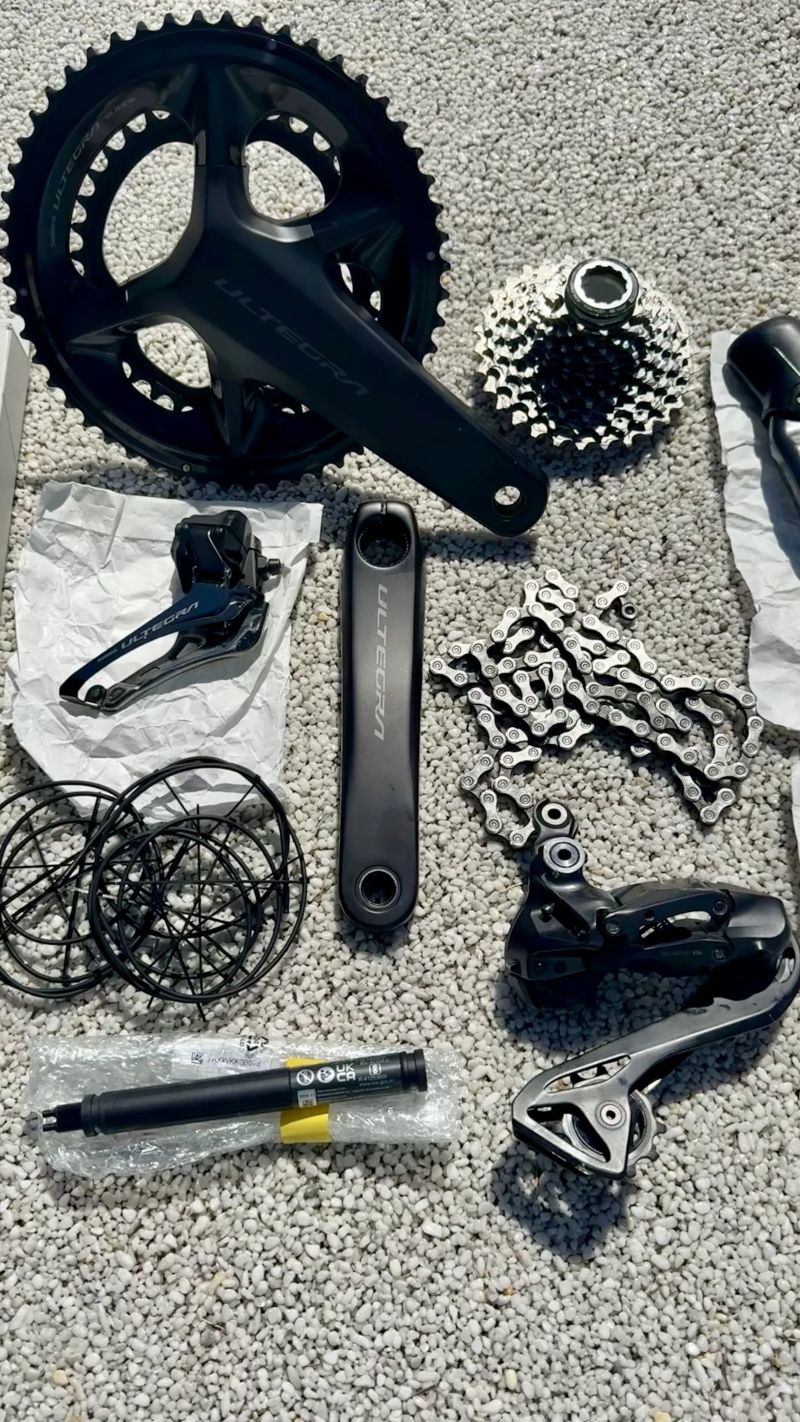 SHIMANO Ultegra Di2 Disc R8170 12s 170mm 52/36