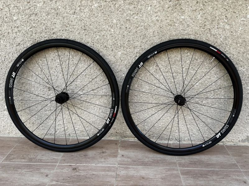 DT Swiss R 470 dB – silniční kola ze Specialized Tarmac SL6, včetně plášťů