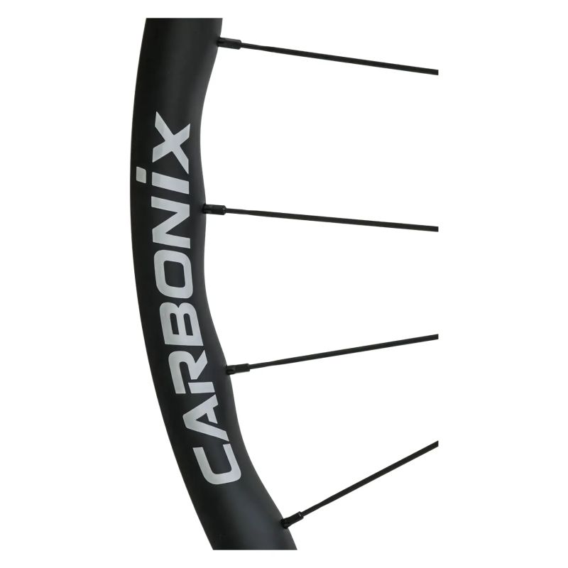 🪶 ULTRA LEHKÁ – MTB karbonová kola Carbonix WAVE 30 XC | zvlněný ráfek | Sapim CX Ray | 1280 g