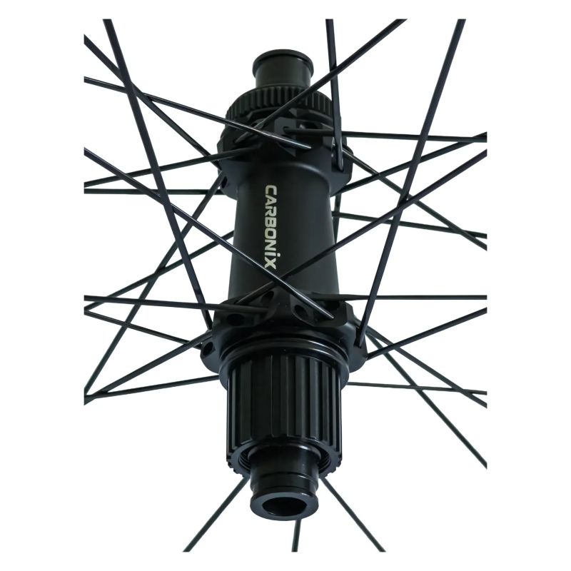 🪶 ULTRA LEHKÁ – MTB karbonová kola Carbonix WAVE 30 XC | zvlněný ráfek | Sapim CX Ray | 1280 g
