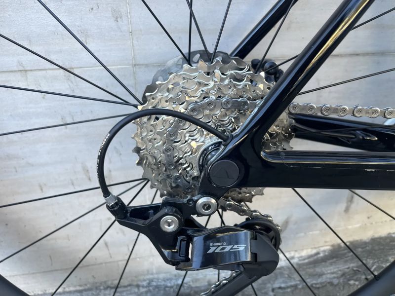Canyon Ultimate CF SL 7, vel.S, 2x12s Shimano 105, karbonová kola, stav nového kola. 