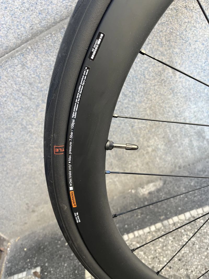 Canyon Ultimate CF SL 7, vel.S, 2x12s Shimano 105, karbonová kola, stav nového kola. 