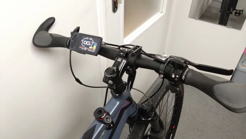 Skládaný Cross E-bike na zakázku 750W motor, 840Wh Aku