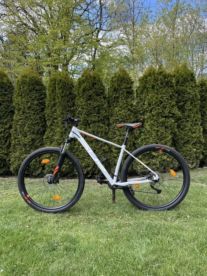 PEVNÉ HORSKÉ KOLO SUPERIOR XC859