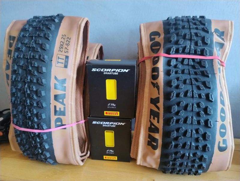 GoodYear Peak Premium + Pirelli TPU