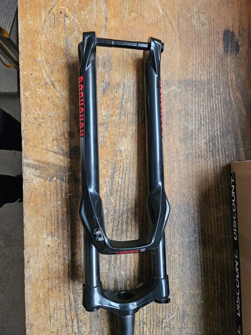 Odpružená vidlice Rock Shox Recon Silver
