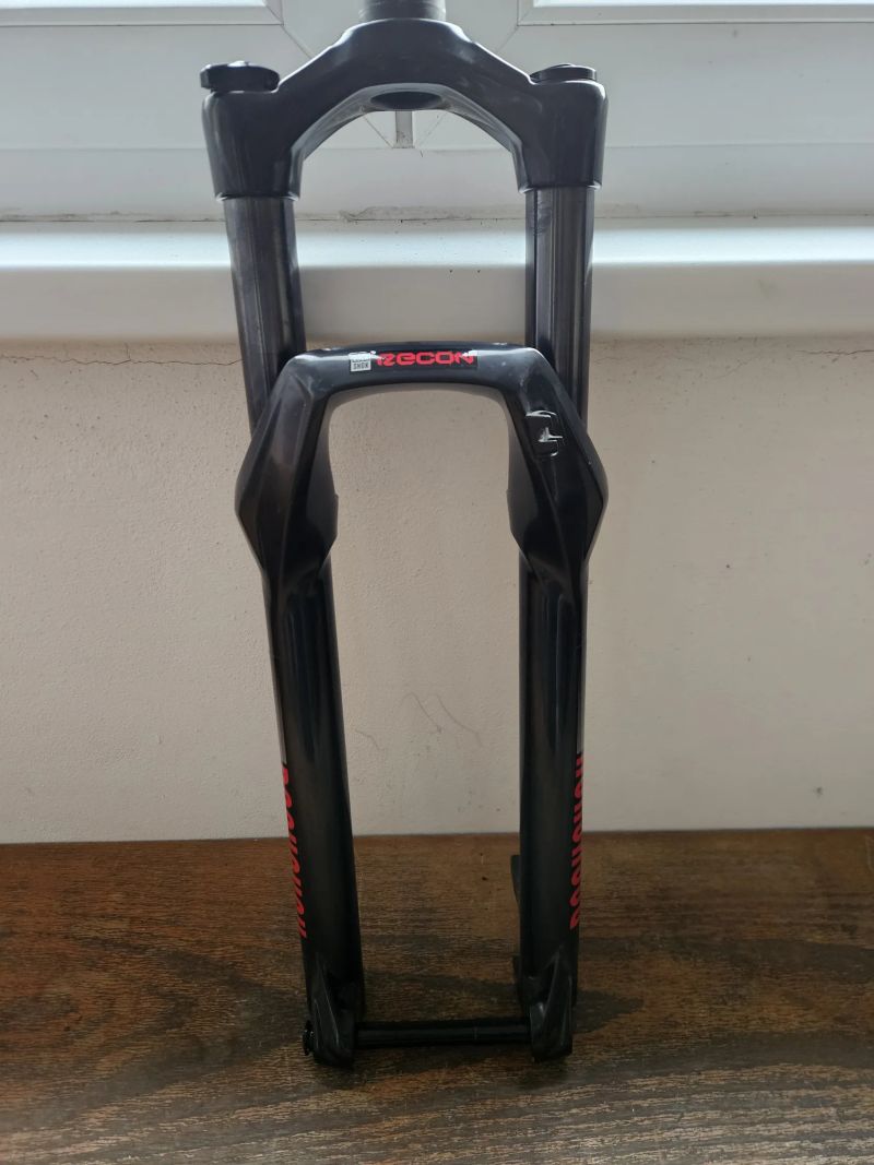 Odpružená vidlice Rock Shox Recon Silver