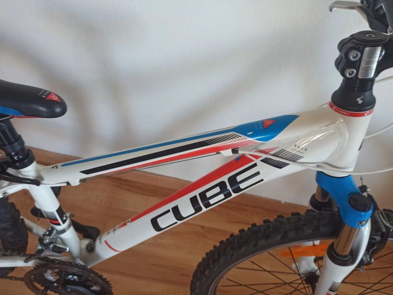 Dětské kolo CUBE RACE 24"