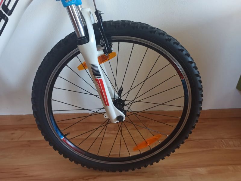 Dětské kolo CUBE RACE 24"