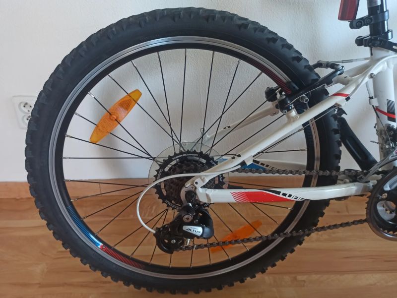Dětské kolo CUBE RACE 24"