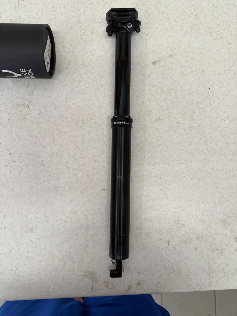 BikeYoke teleskopická sedlovka