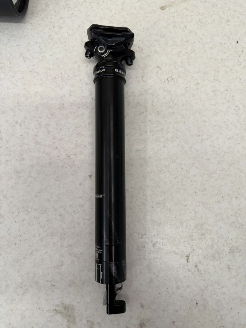 BikeYoke teleskopická sedlovka