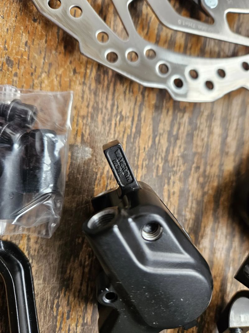 Kotoučové brzdy Shimano BR-MT200/BL-MT200