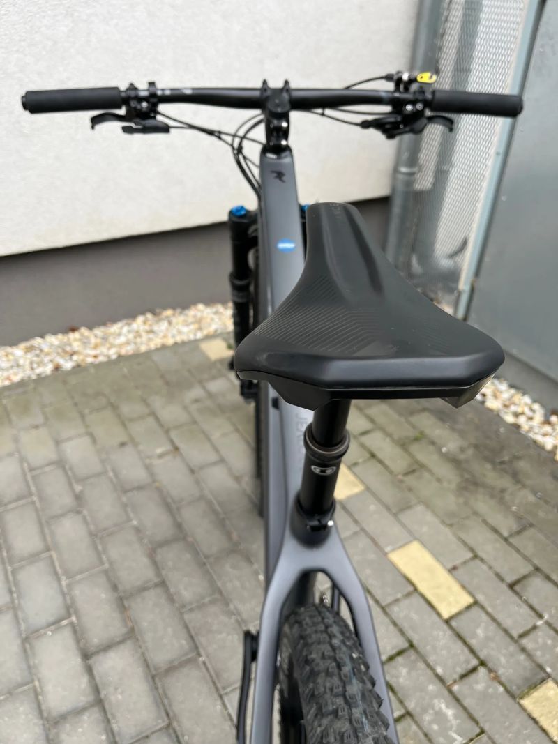 MTB Radon Carbon Superlite, vel. M / váha 9,8 kg 
