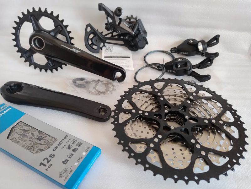 Shimano XT M8100 sada + řazení SLX M7100 (HG kazeta)