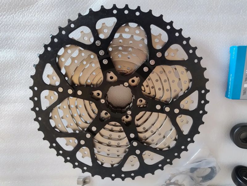 Shimano XT M8100 sada + řazení SLX M7100 (HG kazeta)