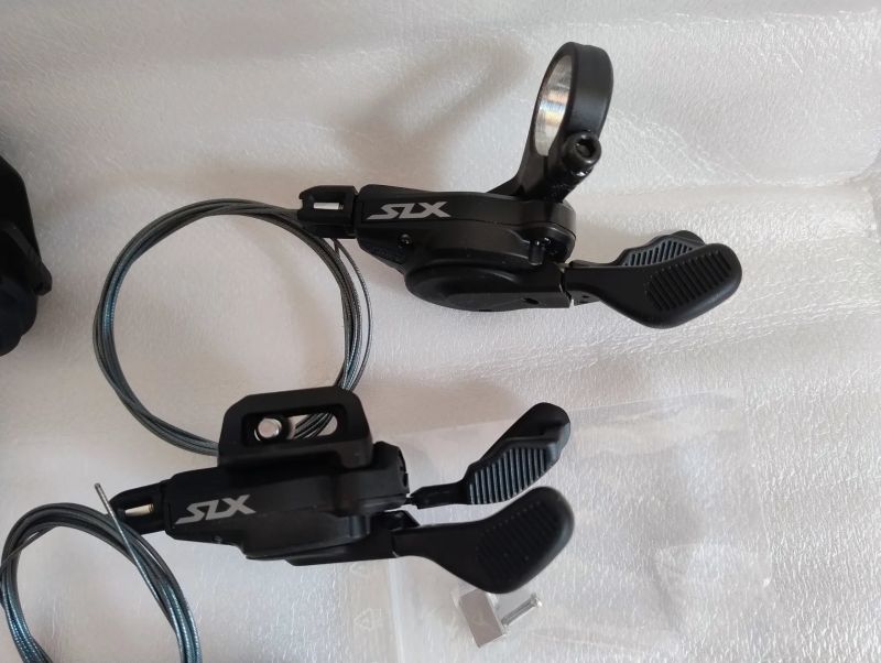 Shimano XT M8100 sada + řazení SLX M7100 (HG kazeta)