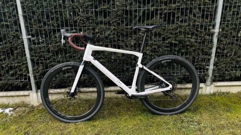 BMC URS 01, Sram Force eTap AXS 1x12sp