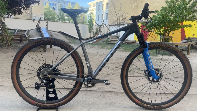 BULLS Black Adder Team 2023 | vel. MD (44cm) | Shimano XTR | Carbon