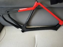 Cube Agree C:62 SL carbon´n´red, velikost 60