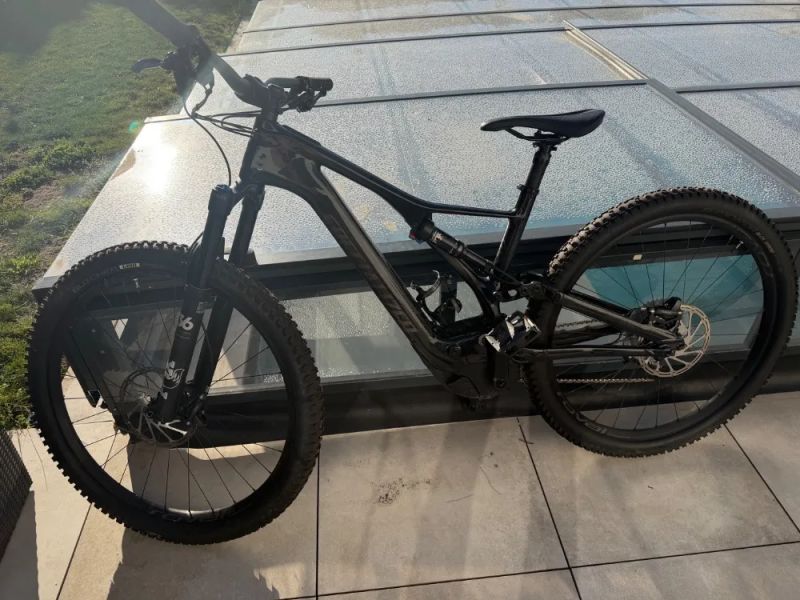 Specialized Turbo LEVO SL 2020 najeto pouze 154km 3cykly akku