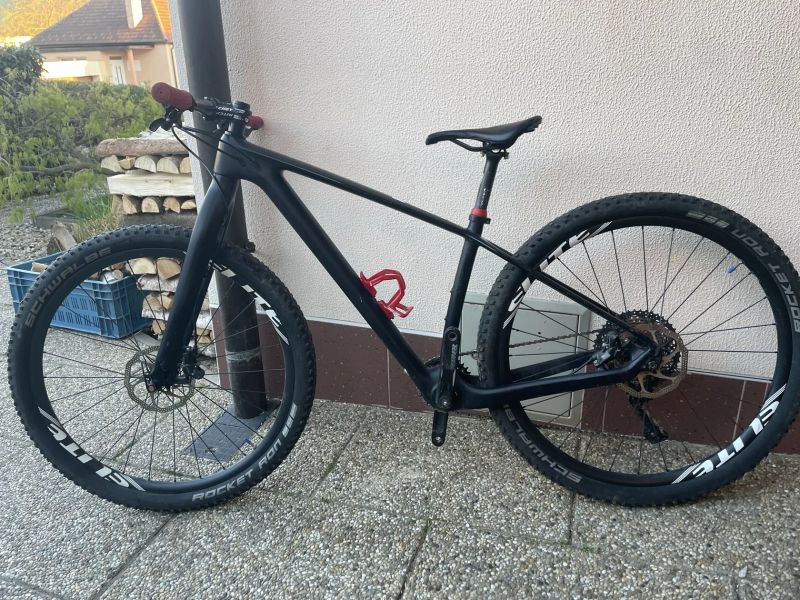 Celokarbonové XC kolo 27,5"
