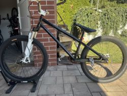 Dirt kolo "24 - zachovalé
