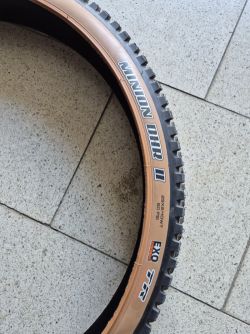 PRODÁM PLÁŠTĚ Maxxis - VIZ.FOTO - POUŽITÉ POUZE NA ZKUŠEBNÍ JÍZDU