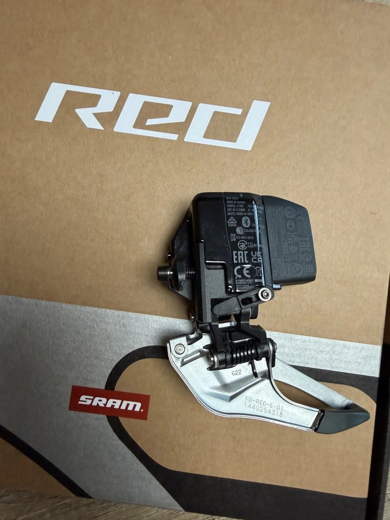 Přesmykač Sram RED 