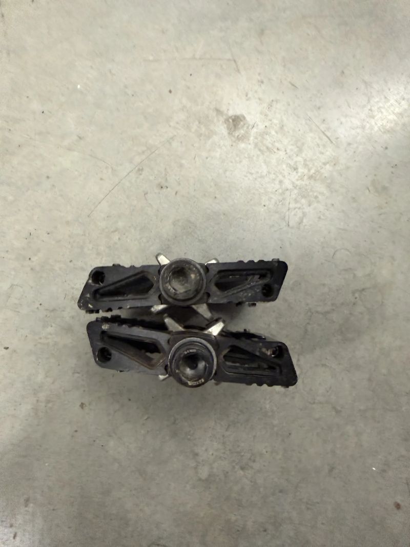 CRANKBROTHERS Mallet Enduro Black