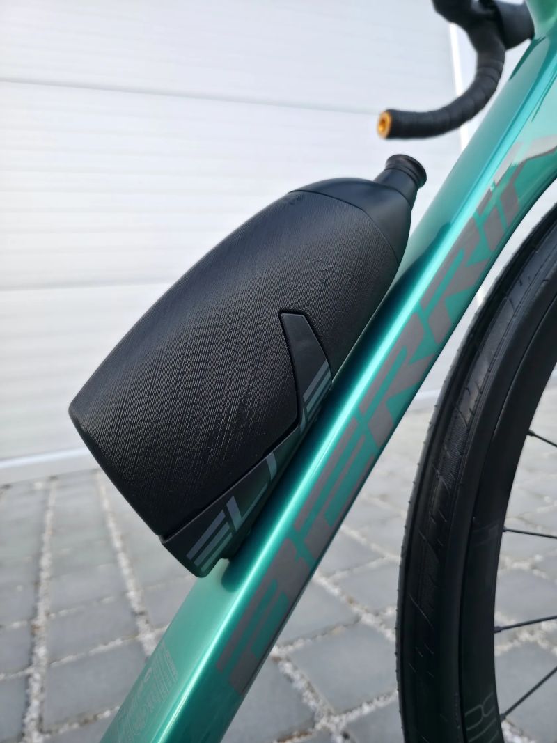 Silniční kolo BERRIA Belador 8 Carbon SRAM Rival AXS 2023 – velikost S / Nové