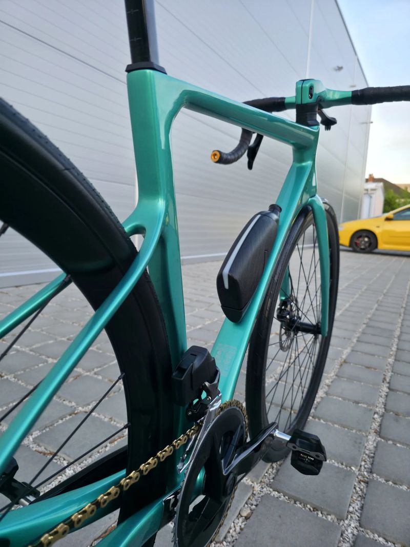 Silniční kolo BERRIA Belador 8 Carbon SRAM Rival AXS 2023 – velikost S / Nové