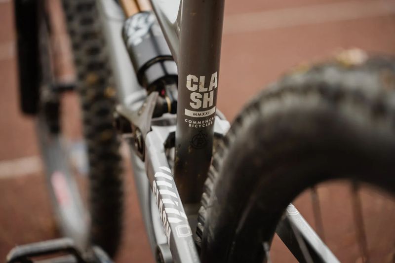 Commencal Clash