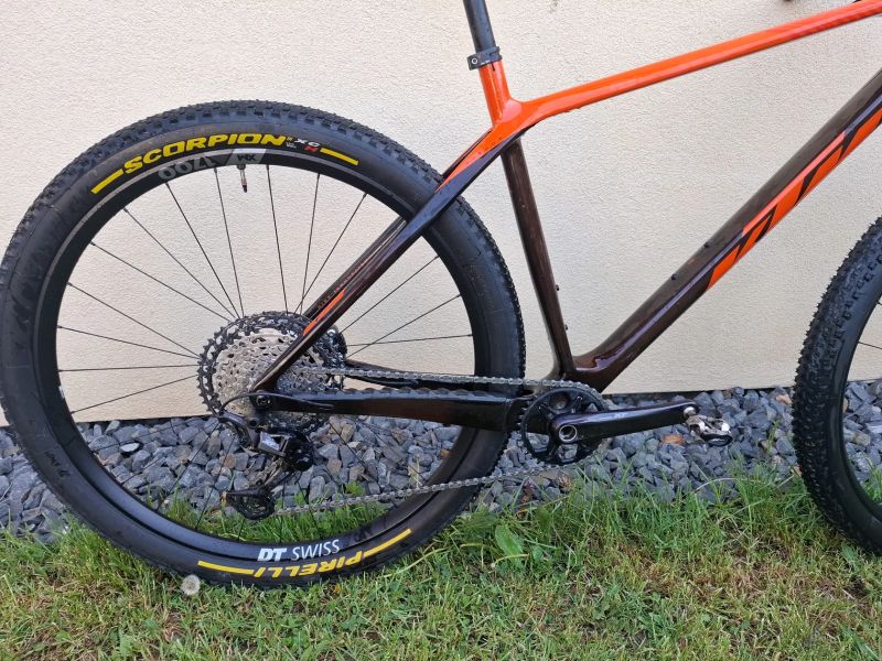 KTM Myroon exonic