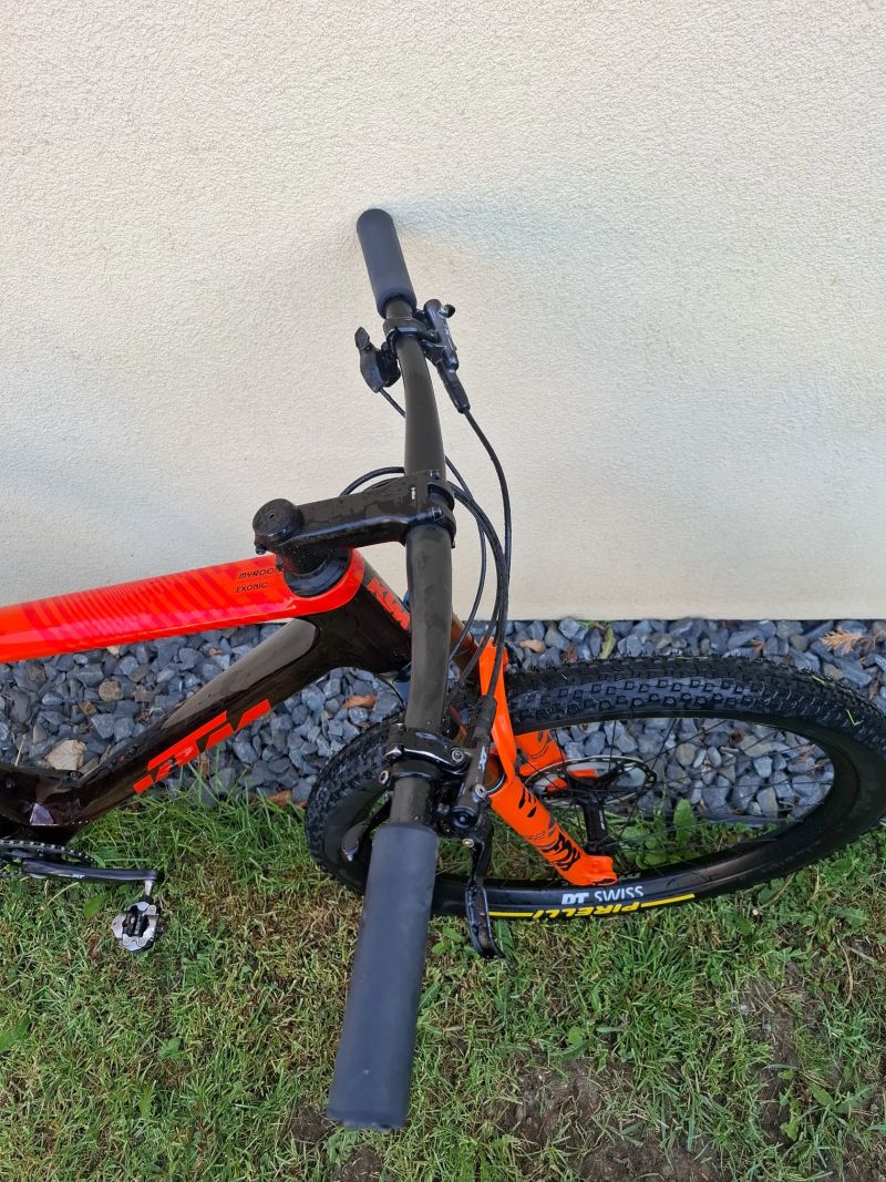 KTM Myroon exonic