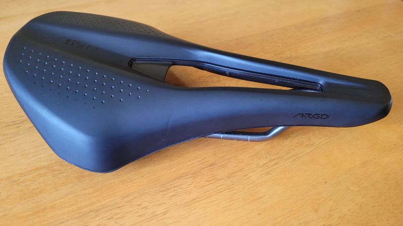 Zcela nové sedlo Fizik Tempo Argo R3