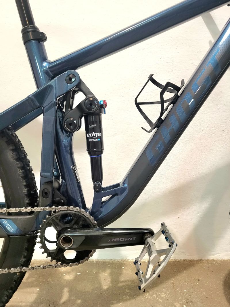 Ghost Riot Trail "Dirty Blue" – Vel. M – 29"