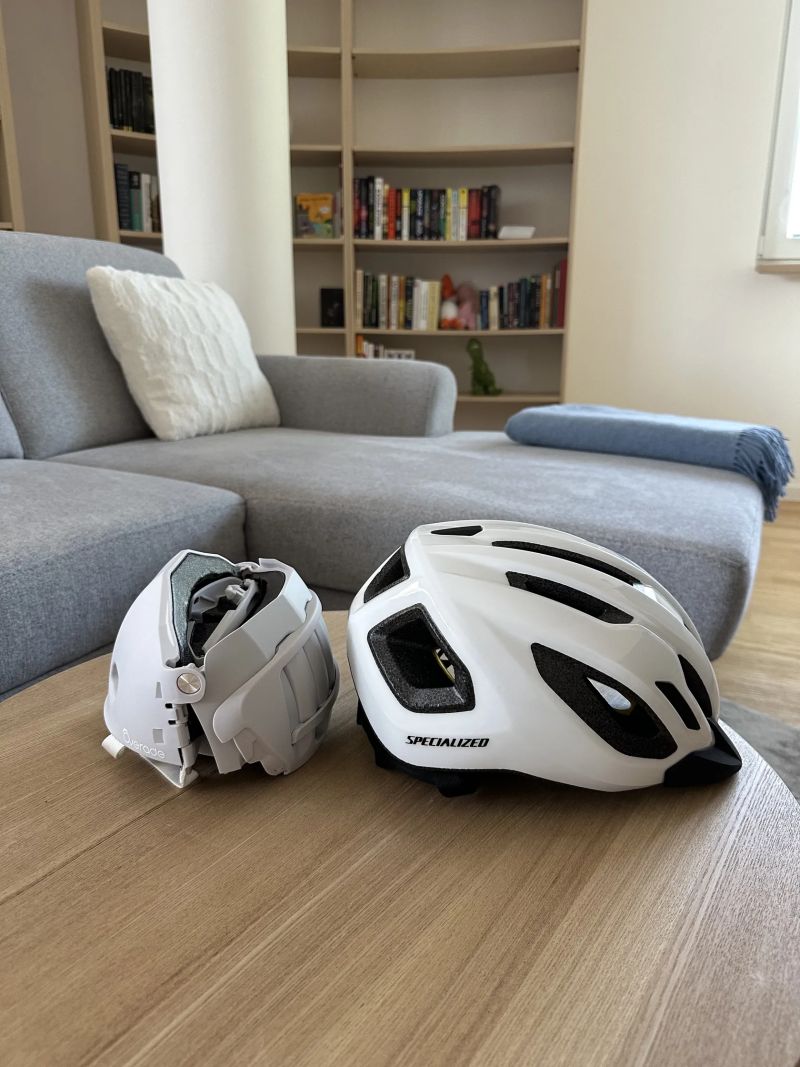 Skládací helma Overade Plixi Fit, bílá