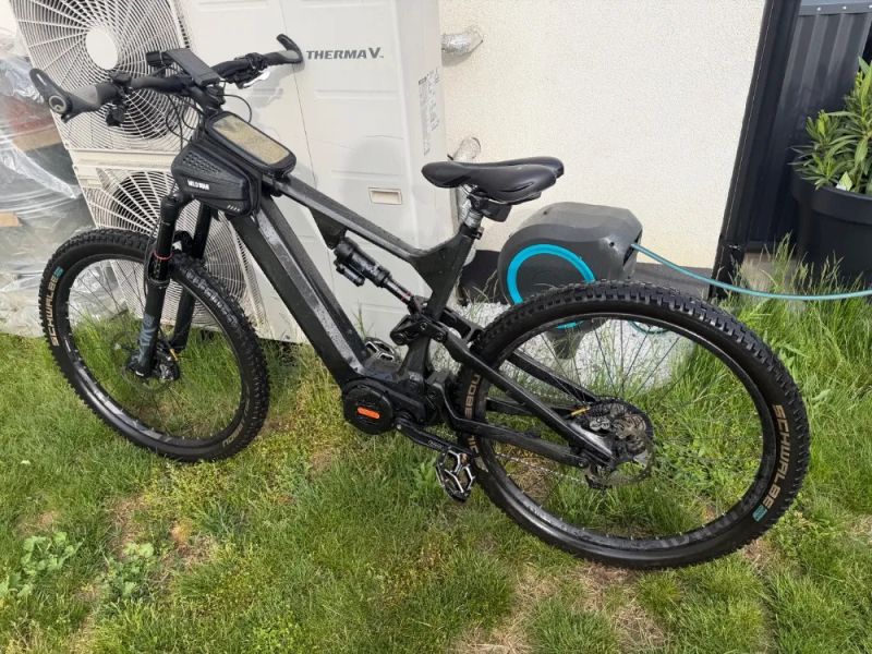 E-Full carbon s motorem Bafang 1000W motor 1400Ah bat