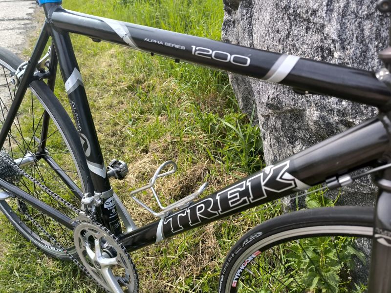 Trek 1200 , 56cm Tiagra 2x9