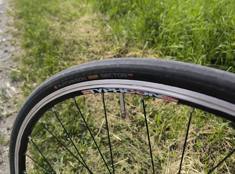 Trek 1200 , 56cm Tiagra 2x9