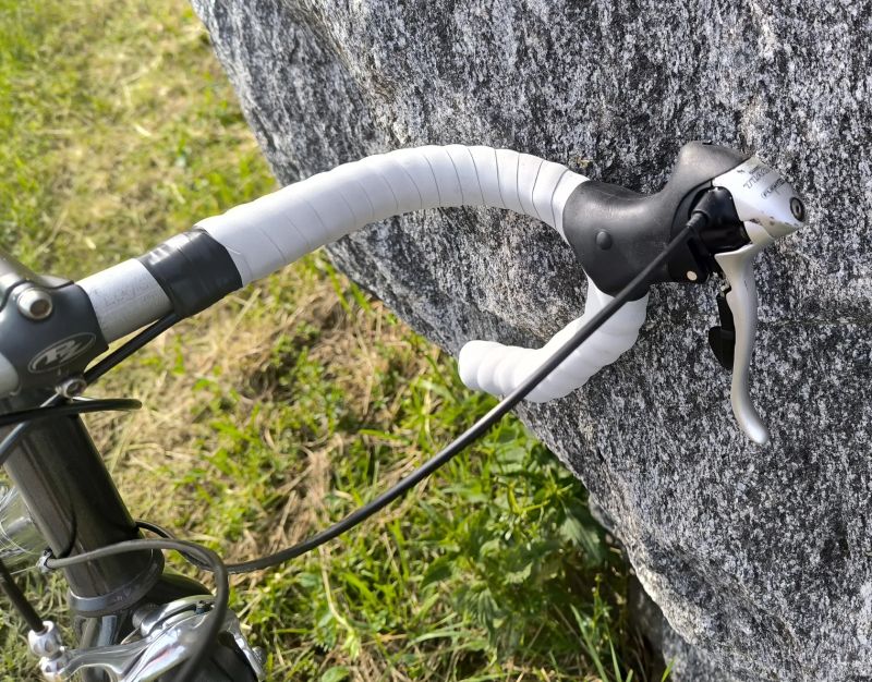 Trek 1200 , 56cm Tiagra 2x9