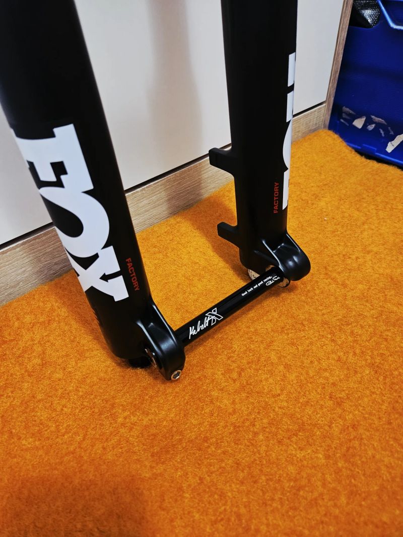 Novinka 2027 Fox 38 Factory Fit GripX2 GlideCore Evol Kashima 160mm 29"