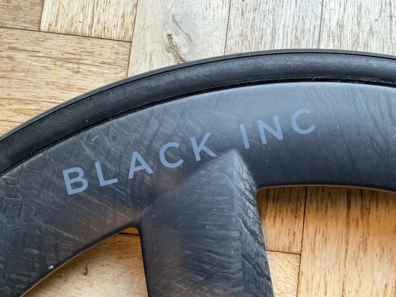Loukoťové kolo Black Inc na časovku a triatlon 