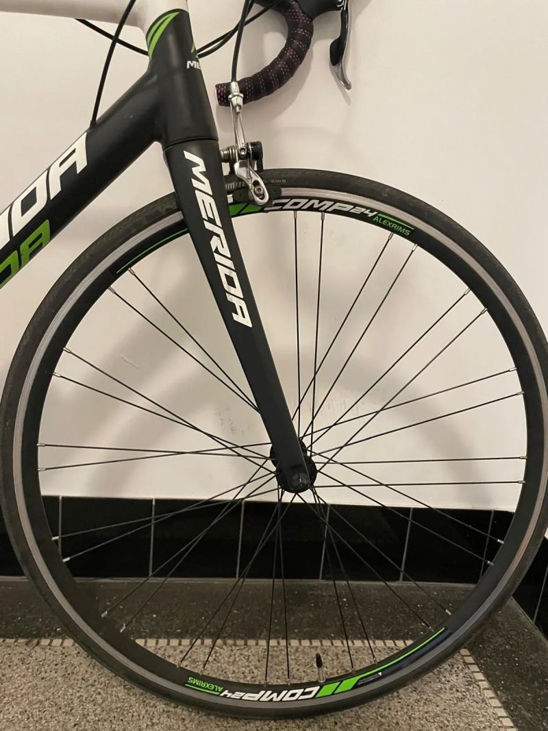 Silniční kolo Merida Scultura 300 (Lampre Edition)
