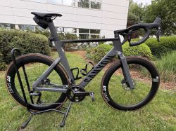 Canyon AEROAD CF SLX s měřičem výkonu 4iii Precision + Garmin edge 803 + Radar Varia, vel. 58, L
