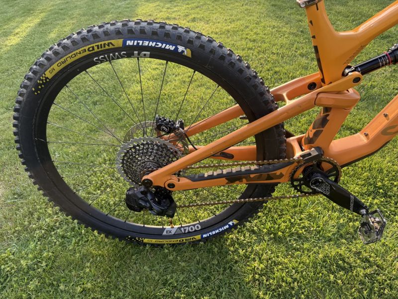 Canyon Torque CF9